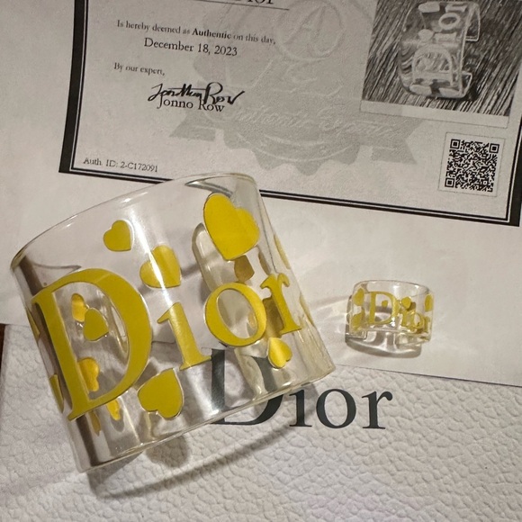 Beautiful Vintage Dior Signature Hearts Lucite Cuff and Ring Set - Picture 1 of 5